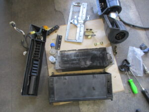 NISSAN SUNNY TRUCK （サニトラ）エキパン交換