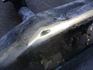 TVR　ラジエーター修理