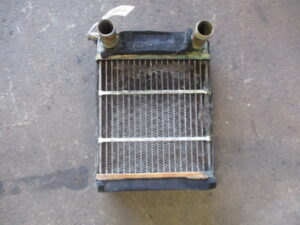 日野　大型バス　HU3KMC 　ヒーターコア修理