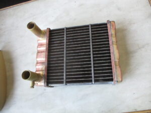 日野　大型バス　HU3KMC 　ヒーターコア修理