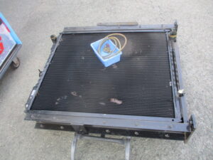 某ショッピングセンター非常用発電機 東京ラヂエーター製 ラジエーター修理