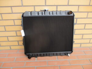 US TOYOTA HILUX RN80 Radiator 16400-35360