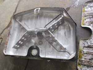 TOYOTA CENTURY(センチュリー)燃料タンク洗浄