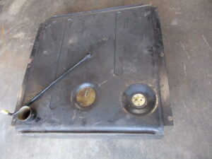 CITROEN SM（シトロエンSM）燃料タンク、洗浄、清掃