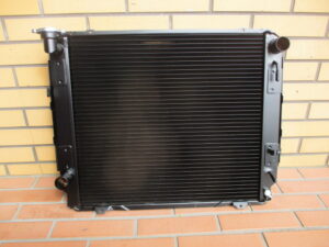 TOYOTA CENTURY　Radiator