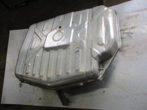 TOYOTA CENTURY(センチュリー)燃料タンク洗浄