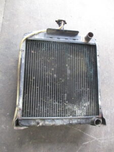 インターナショナル ハーベスター674　トラクター　ラジエーター修理