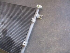 SUZUKI ESCUDO TD01W AC Condenser