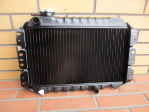 SUZUKI CARRY ST30 Radiator