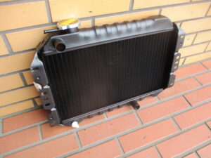SUZUKI CARRY ST30 Radiator