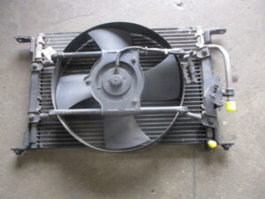MITSUBISHI DELICA STAR WAGON　P24/25W AC Condenser #MB899366